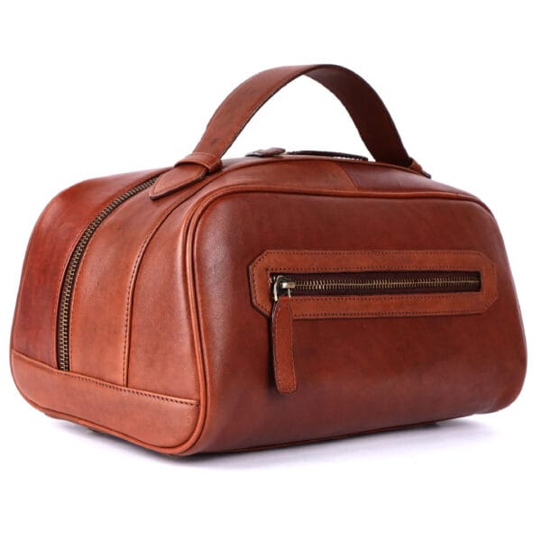Classic Leather Toiletry Bag - Image 6
