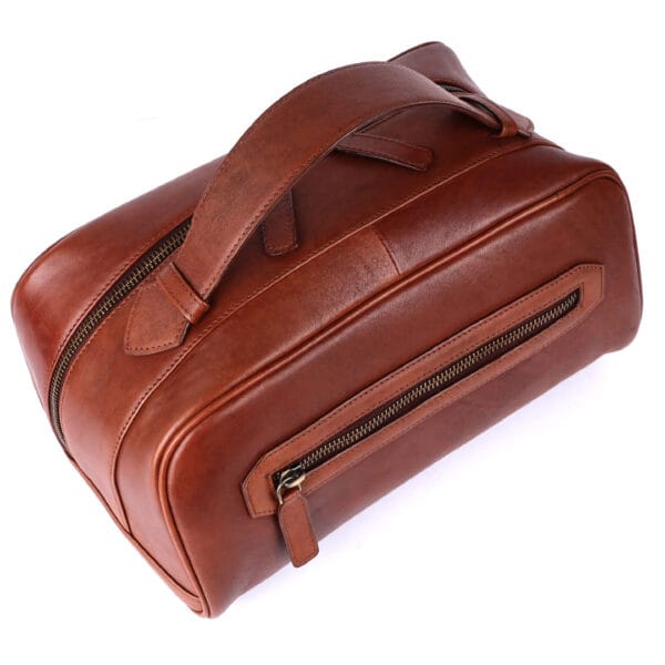 Classic Leather Toiletry Bag - Image 5