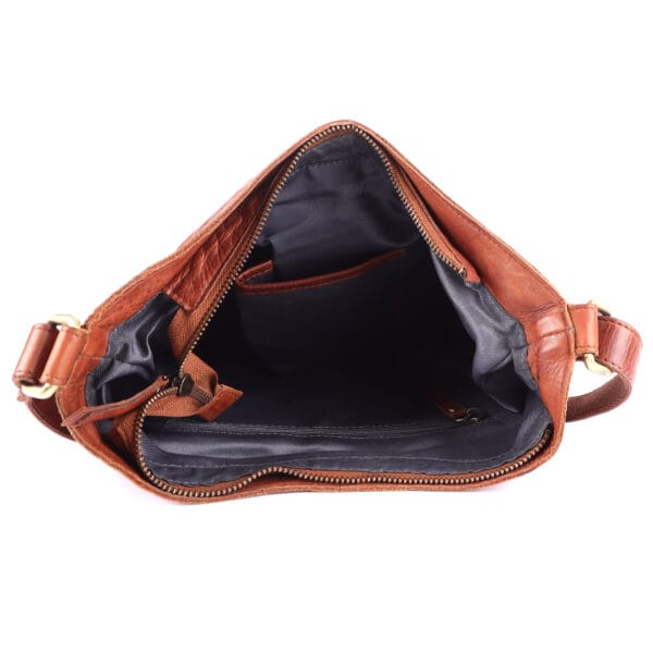 Classic Brown Leather Shoulder Bag - Image 5