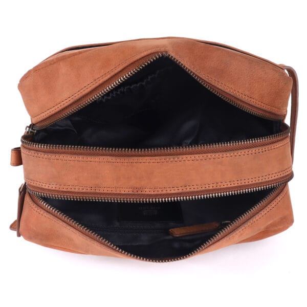 WILD WOOD NEST Vintage Leather Travel Dopp Kit - Image 2